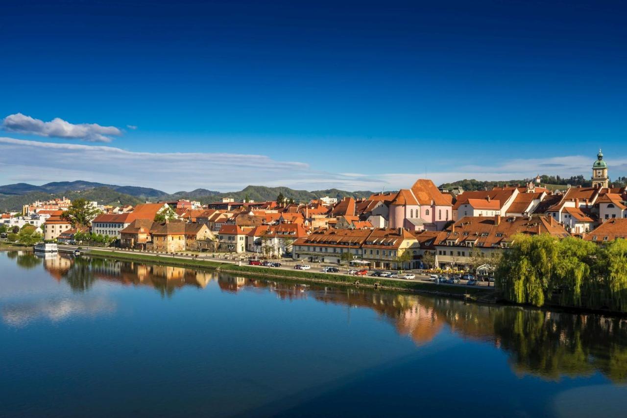 Gentry11 Rooms&More Maribor Bagian luar foto