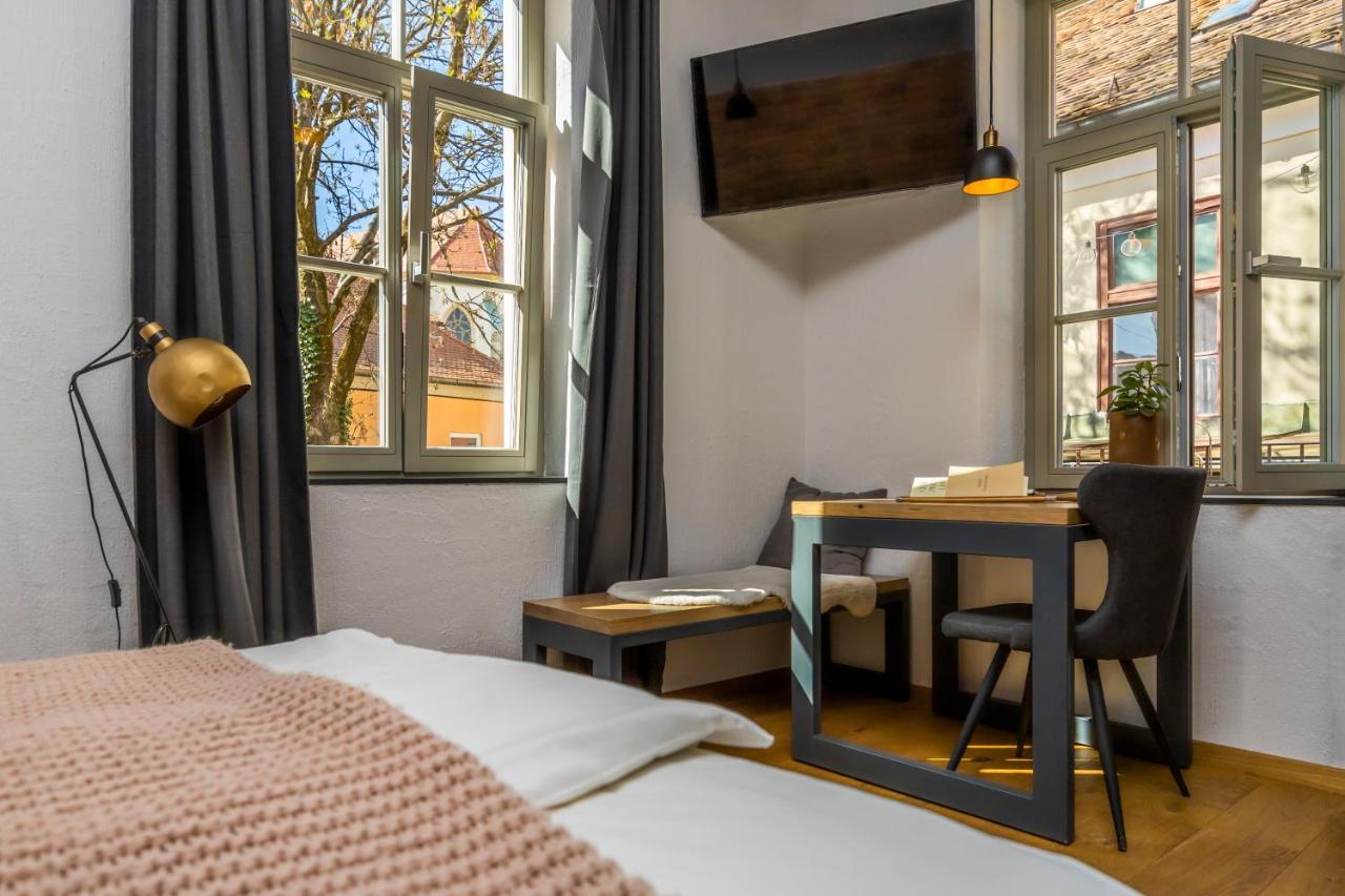 Gentry11 Rooms&More Maribor Bagian luar foto